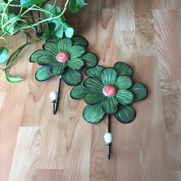 Wall Hanging Hooks - Picture 6 of 8